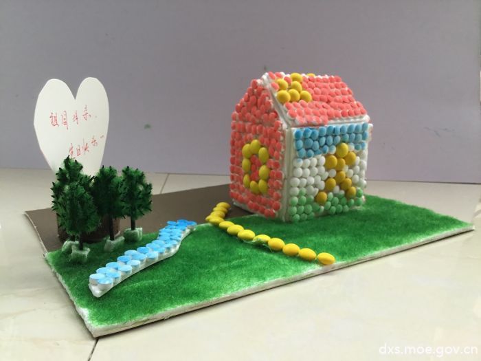 作品“以国为家”,寓意有国才有家 作品“以国为家”,寓意有国才有家